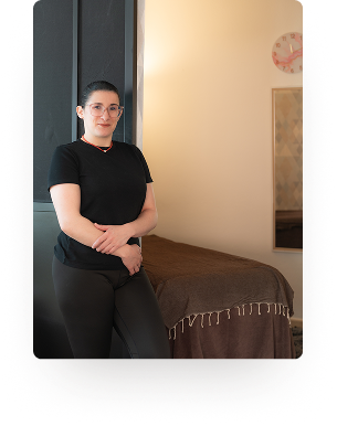 Background Ang?lique dans la cabine de massage Out of Time ? Porto-Vecchio